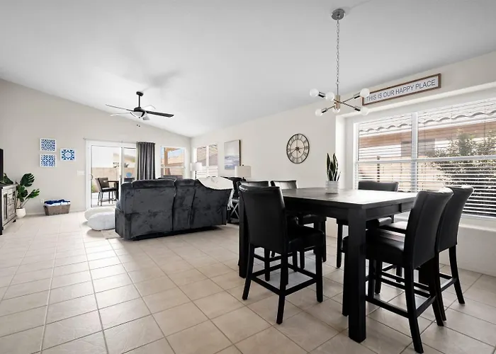 Sunny Escape W Private Pool Fire Pit Holiday home Peoria